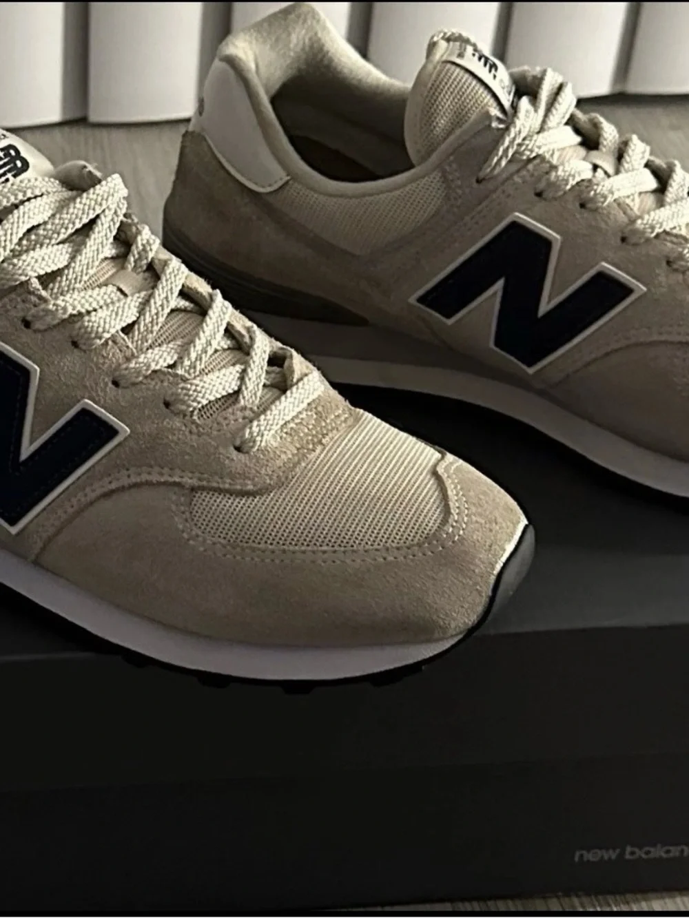 New Balance Men's Sneakers in Beige and Black Accents